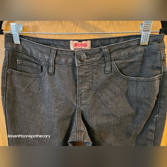 NO Boundaries Black Juniors 7 Jeans - Picture 2 of 9